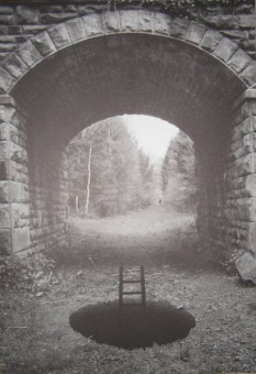 Jerry Uelsmann - Salems Lot 03 - obrazek