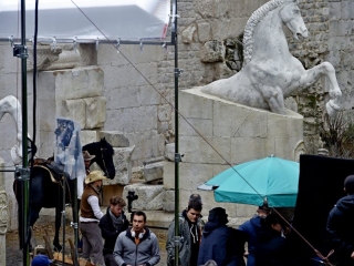 Na planie serialu "Mroczna WieĹźa" w Chorwacji (autor: Nikola Vilic) - obrazek