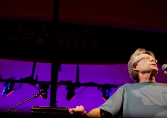 End of Watch Book Tour (Tulsa 2016-06-15) (zdjÄcie Jessie Wardarski) - obrazek