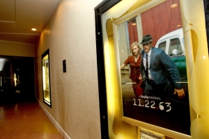 Dallas 63 Regency Bruin Theatre - plakat 1 - obrazek